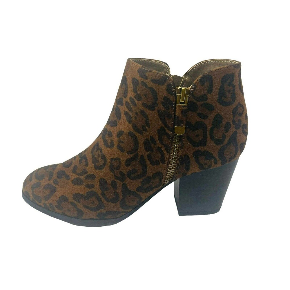 New Style & Co Womans Masrinna Ankle Booties Size 6M Animal Print Vegan NIB